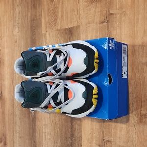 Pre owned Adidas Yung 96 size 9